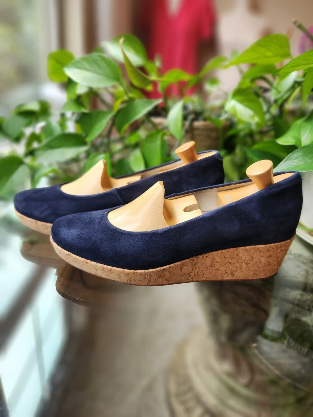 Brooks Brothers Women 9 Navy Blue Suede  Round Toe Cork Wedge Pump Made In Spain